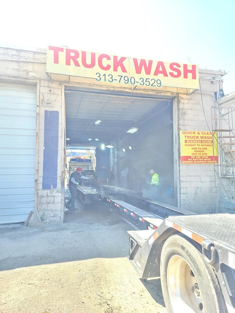 Quick & clean truck wash image 6