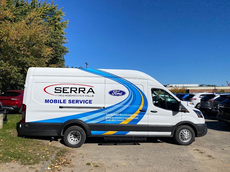 Serra Ford Rochester Hills Service Center image 1
