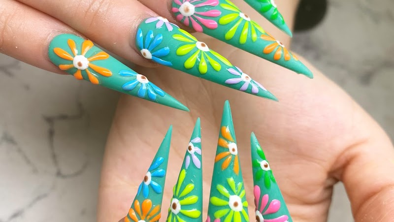 Fabulous Nails & Spa image 1